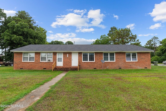 ranch-style house with brick siding, a shingled roof, entry steps, crawl space, and a front lawn