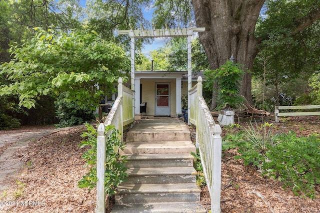 view of front of house