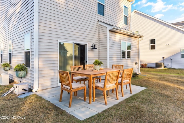 view of patio / terrace with outdoor dining space