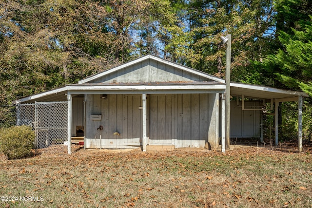 view of outdoor structure