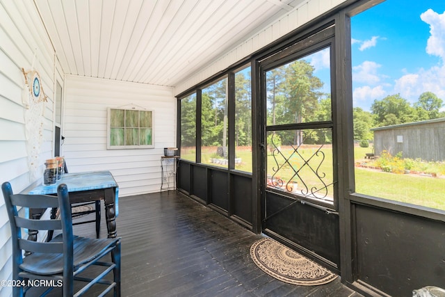 view of sunroom / solarium