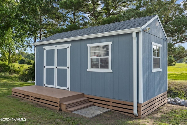 view of outbuilding