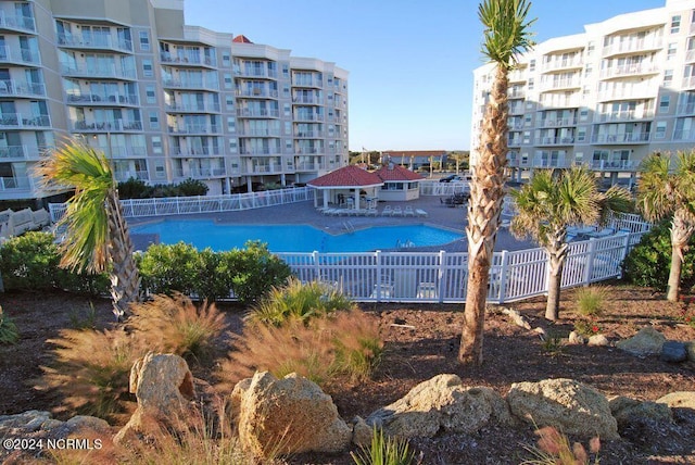 view of swimming pool