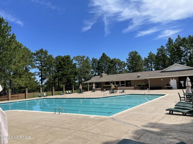 103 Berkshire Ct, West End, NC 27376
