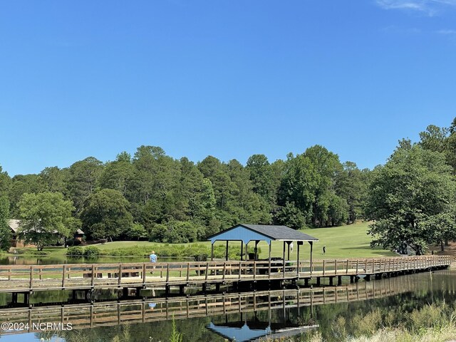 103 Berkshire Ct, West End, NC 27376
