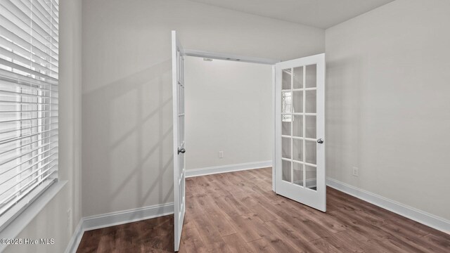 office area with hardwood / wood-style floors