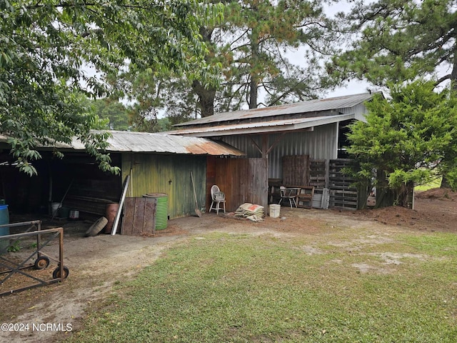 view of outdoor structure