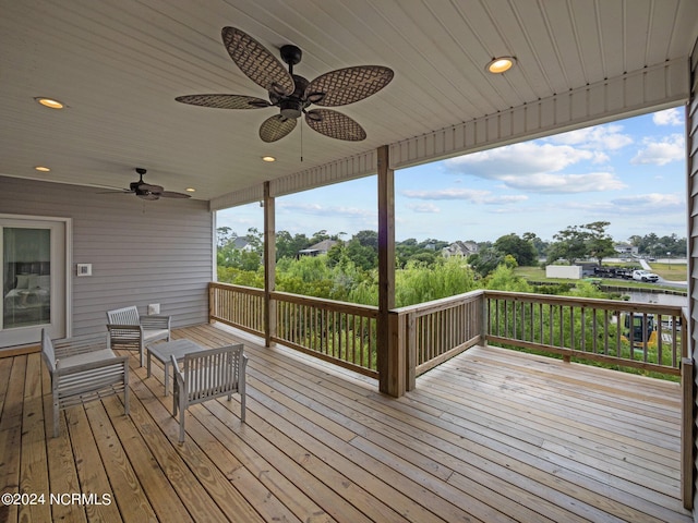 deck with ceiling fan