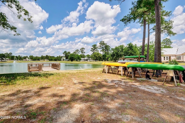 view of yard featuring a water view