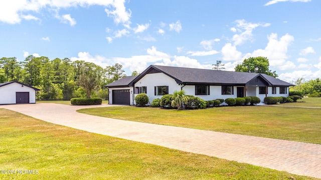 view of front of property with a front yard