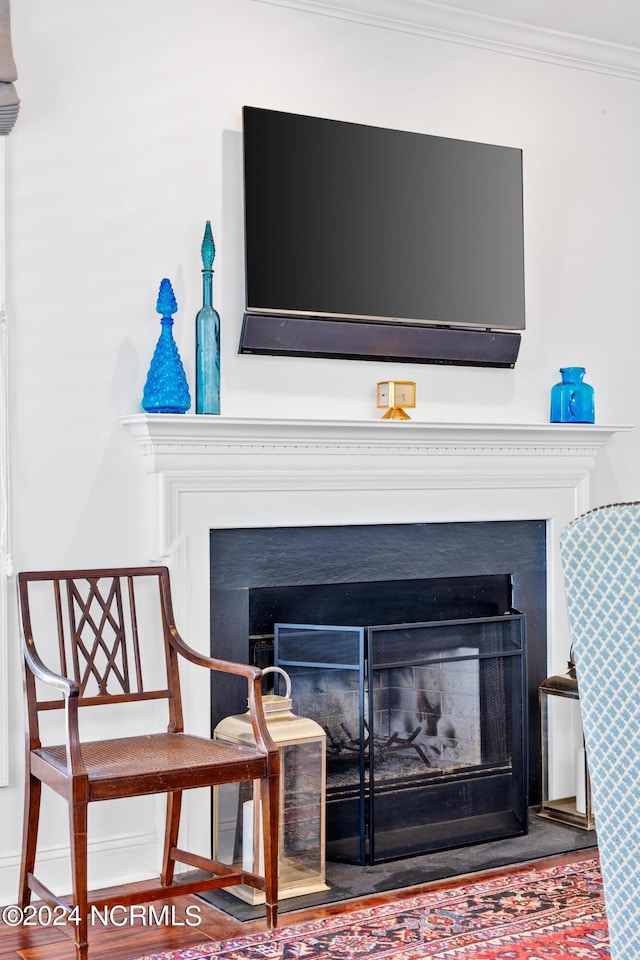 room details with ornamental molding