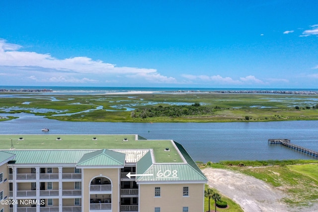 bird's eye view with a water view