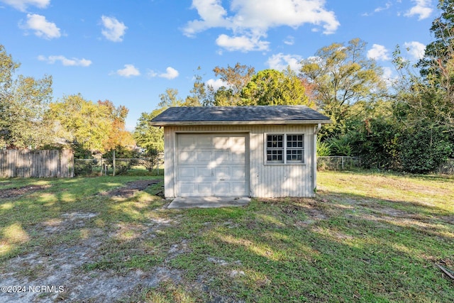 view of outdoor structure featuring a yard