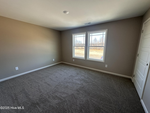 view of carpeted spare room