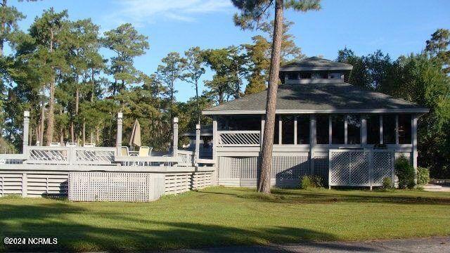 204 W Lake View Ln, Washington, NC 27889
