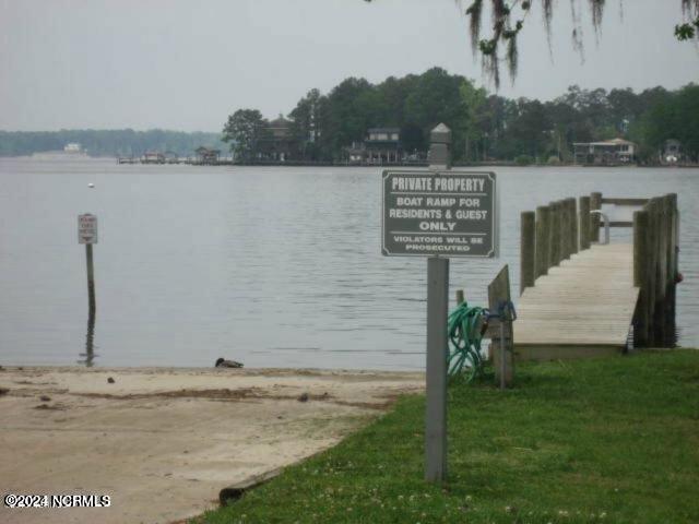 204 W Lake View Ln, Washington, NC 27889