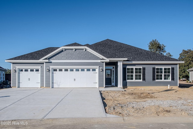 view of front facade featuring a garage