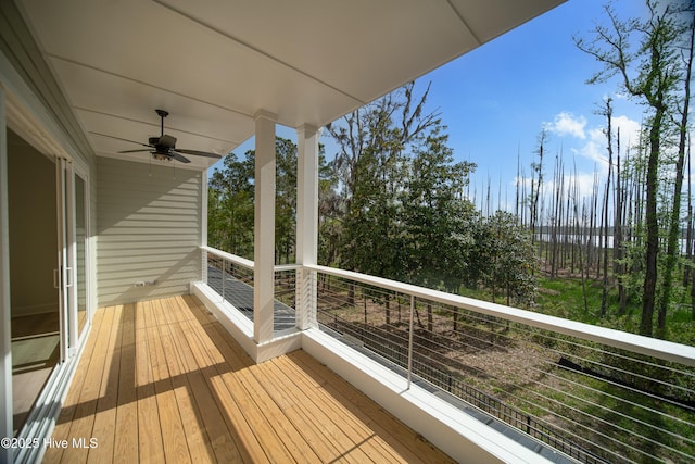 balcony featuring a ceiling fan