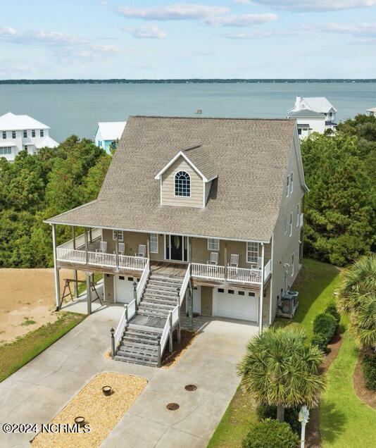 deck with covered porch