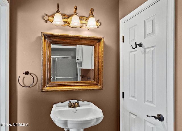 bathroom with sink