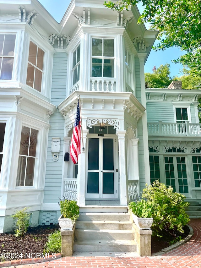 view of entrance to property