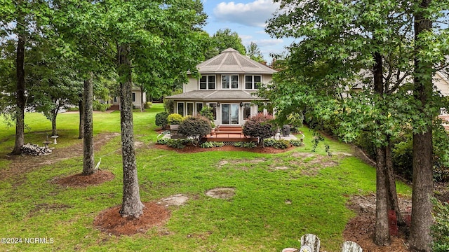 view of front of house with a front yard