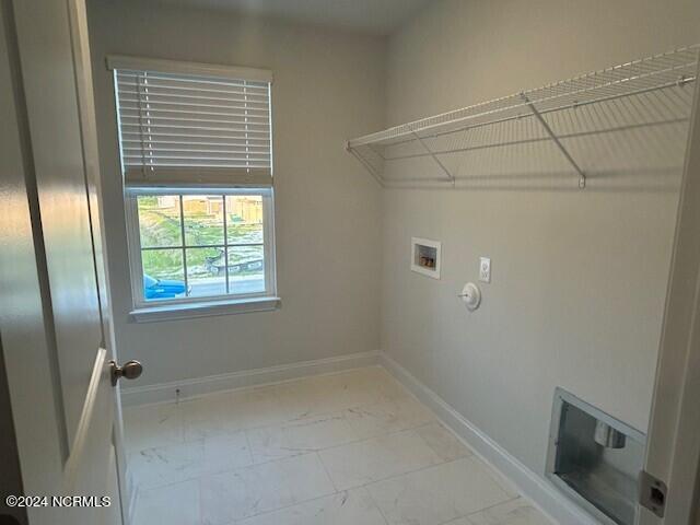 laundry area with washer hookup