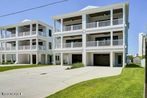 exterior space with a front yard