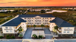 view of aerial view at dusk