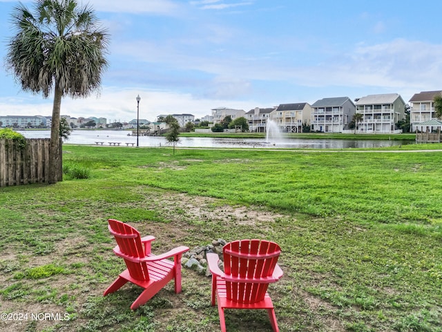 view of yard featuring a water view