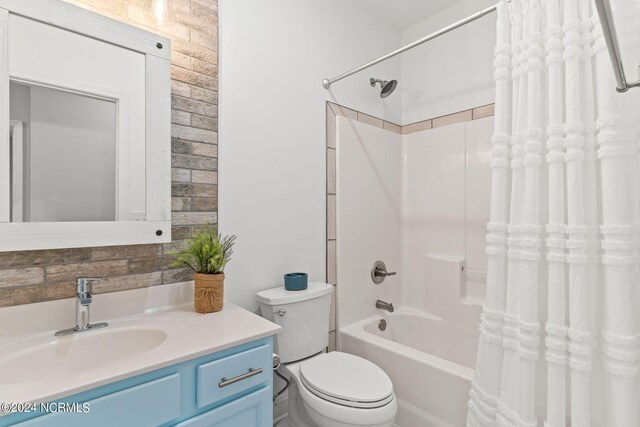 unfurnished bedroom featuring light hardwood / wood-style floors and a closet