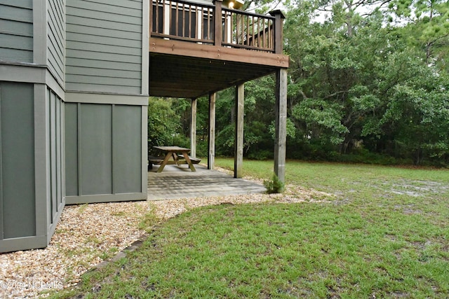 view of yard with a patio