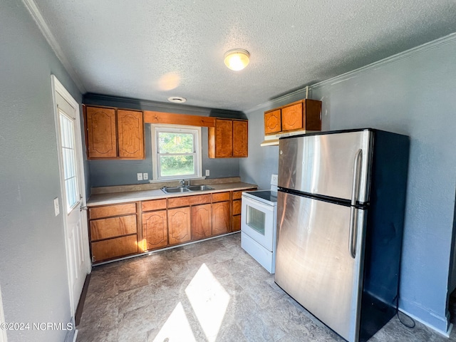 kitchen with white range with electric stovetop, ornamental molding, sink, stainless steel fridge, and light tile patterned floors