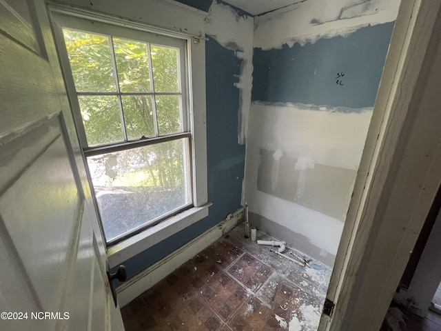 bathroom with baseboards