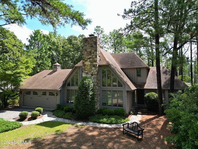 view of front of house featuring a garage