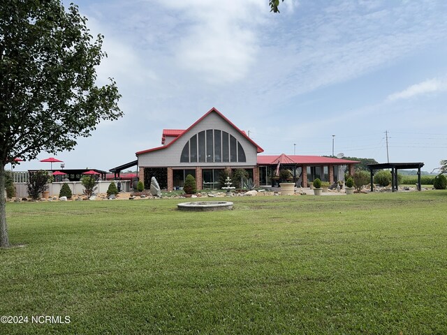 surrounding community with a lawn