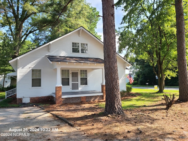 view of front facade featuring covered porch