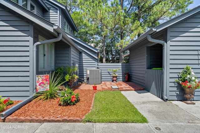 view of yard featuring central AC