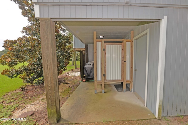 view of property entrance