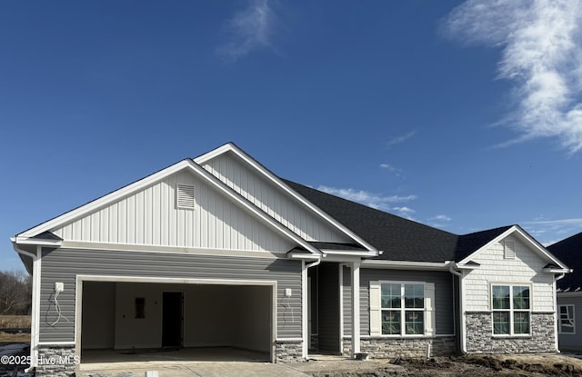 craftsman-style house with a garage