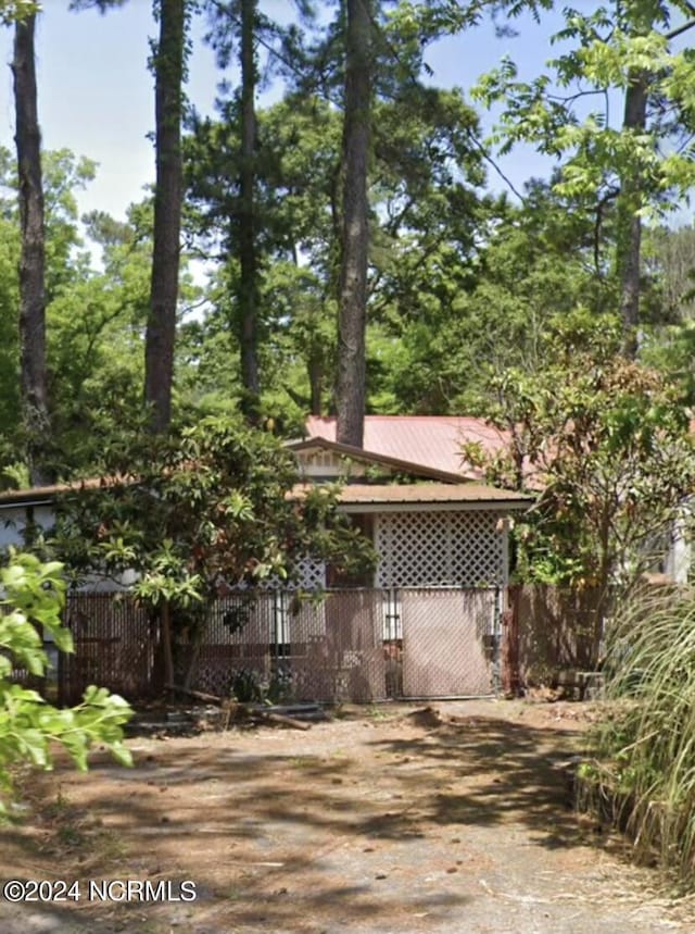 view of front facade