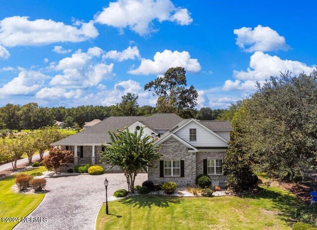 view of front of house with a front yard