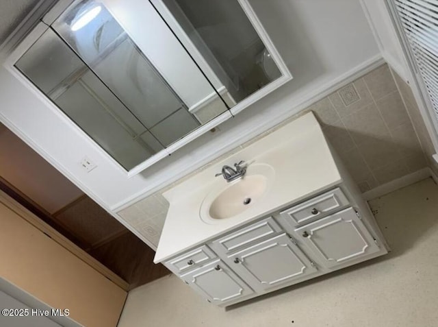 714 Walnut St, Laurinburg, NC 28352 - bathroom with vanity