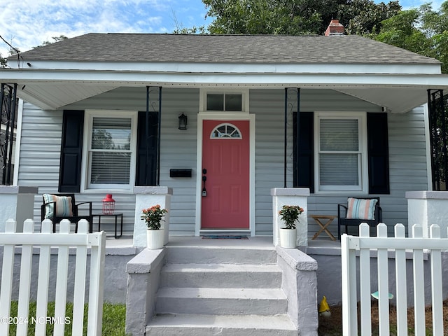 view of front of home featuring a porch