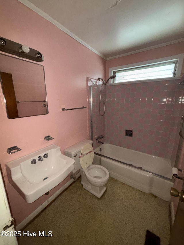 1208 S 9th St, Wilmington, NC 28401 - full bath featuring toilet, shower / washtub combination, and crown molding