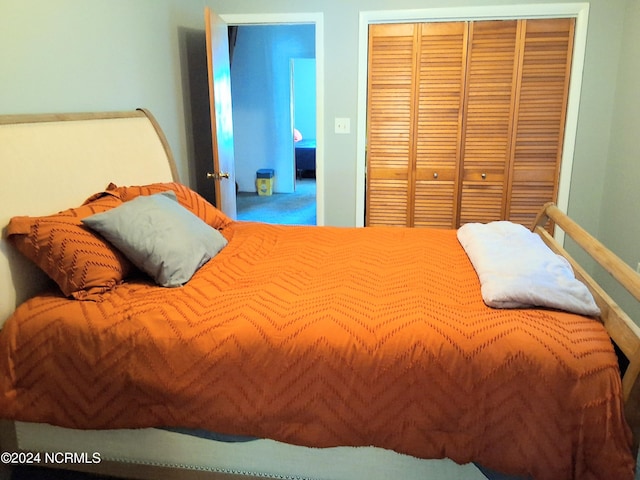 bedroom with a closet