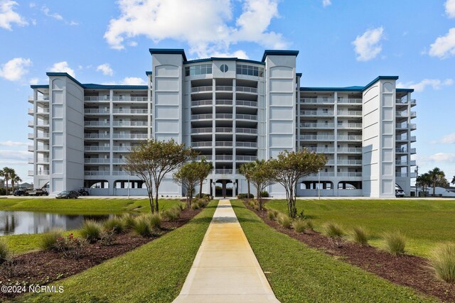 view of building exterior