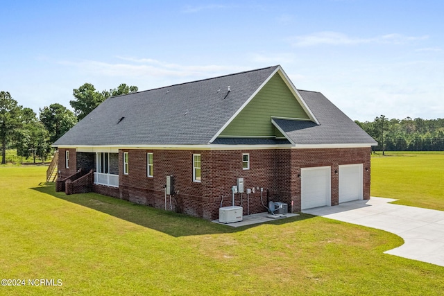 exterior space featuring a lawn