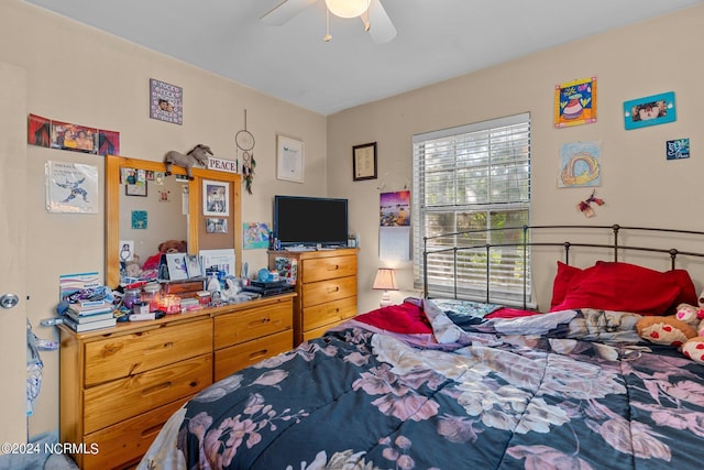 bedroom with a ceiling fan