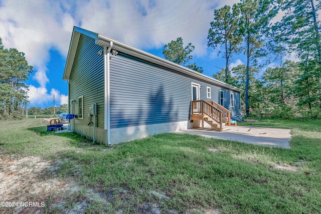 exterior space featuring a yard